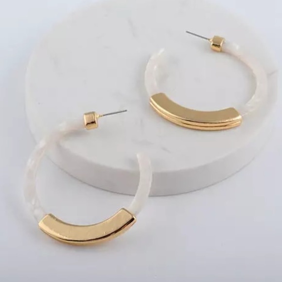 BaubleBar Jewelry - 🐢 Cute Tortie Earrings 🐢